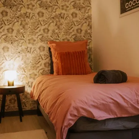 Le 5, Charm, Comfort, 2 Bedrooms, 5 People Max