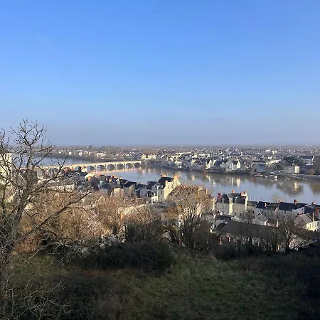 Le 5, Charm, Comfort, 2 Bedrooms, 5 People Max * Saumur