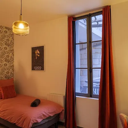 Apartment Le 5, Charm, Comfort, 2 Bedrooms, 5 People Max Saumur