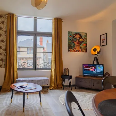 Le 5, Charm, Comfort, 2 Bedrooms, 5 People Max
